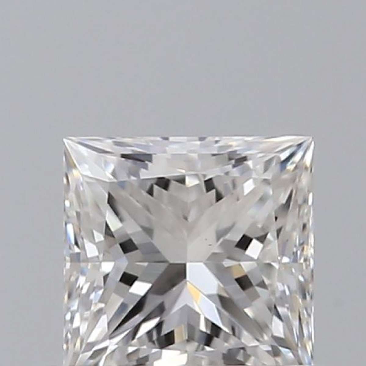 Certified Diamond GIA Carats 0.55 Color E Clarity VS1 - EX VG Fluorescence NON Brown No Green No Milky No EyeClean 100% Certified Diamond GIA Carats 0.55 Color E Clarity VS1 - EX VG Fluorescence NON Brown No Green No Milky No EyeClean 100%