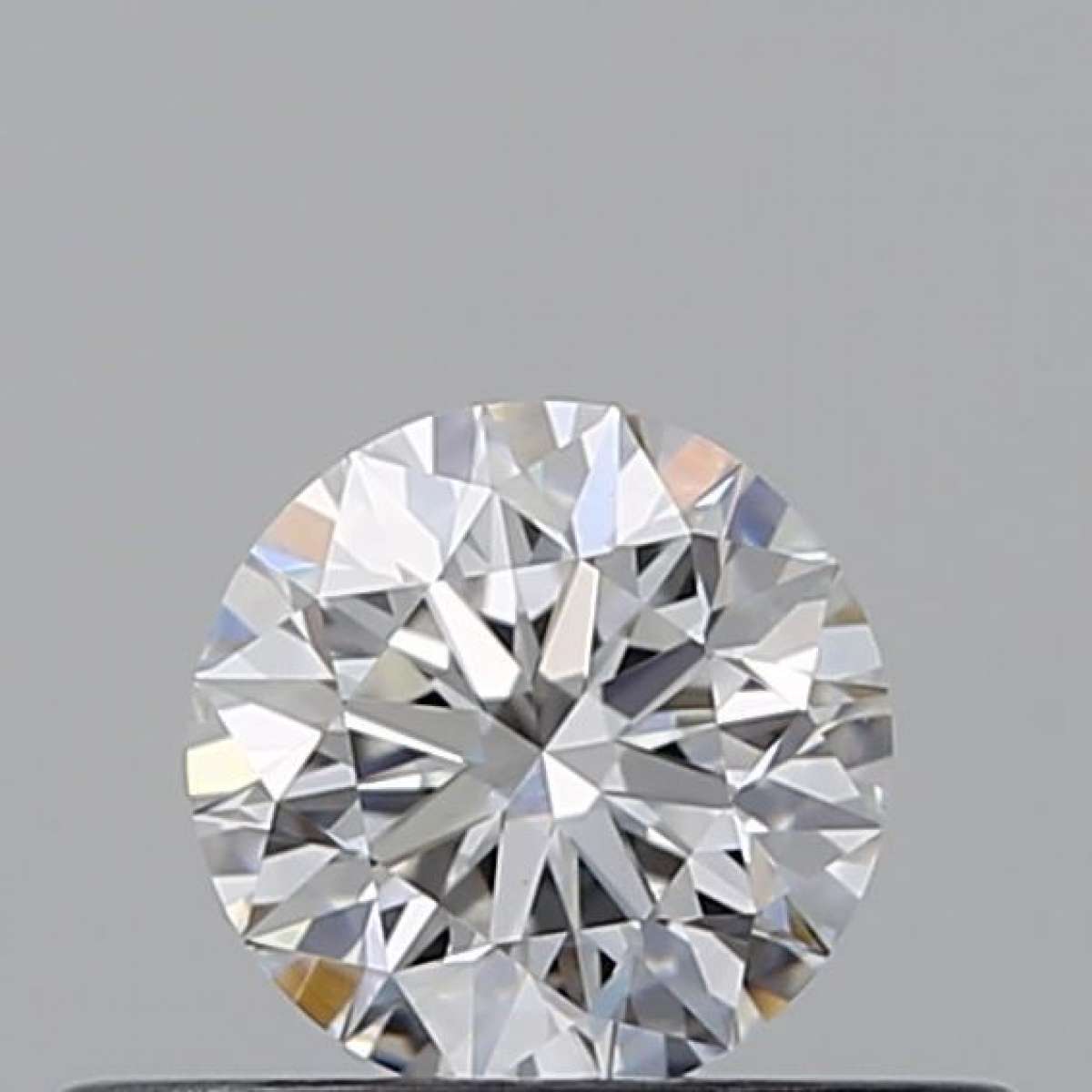 Diamante Certificato GIA Carati 0.31 Colore E Purezza VS1  EX  VG  EX Fluorescenza NON Brown No Green No Milky No EyeClean 100%